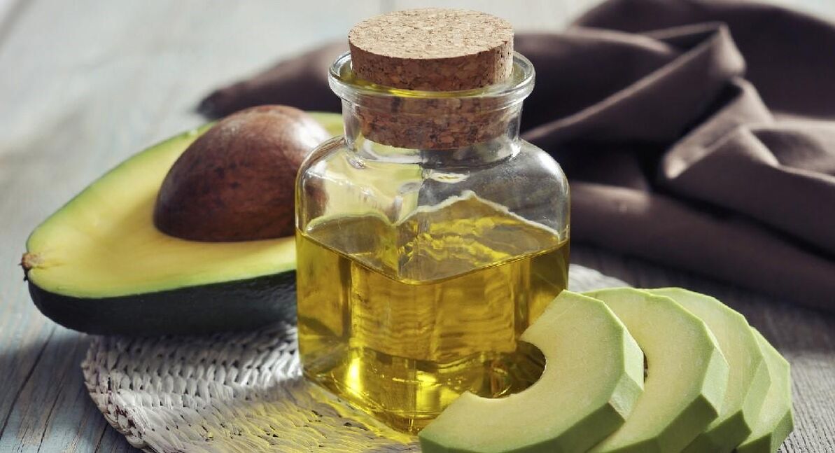 L'olio di avocado rimuove le macchie dell'età e le lentiggini